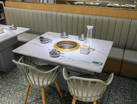 炭火烤肉店定制岩板下排烟烤肉桌案例 炭火烤肉店定制岩板下排烟烤肉桌案例