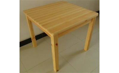 松木桌子