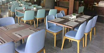 餐厅桌椅