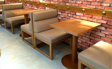 现代风格实木快餐桌椅