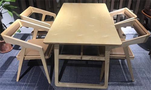 北欧全实木餐桌椅组合西餐厅休闲桌椅