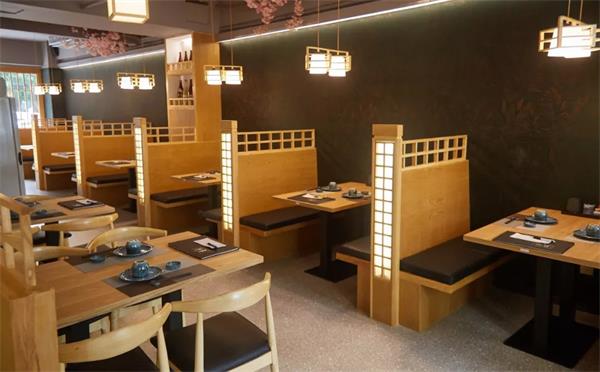 日式餐厅料理店桌椅