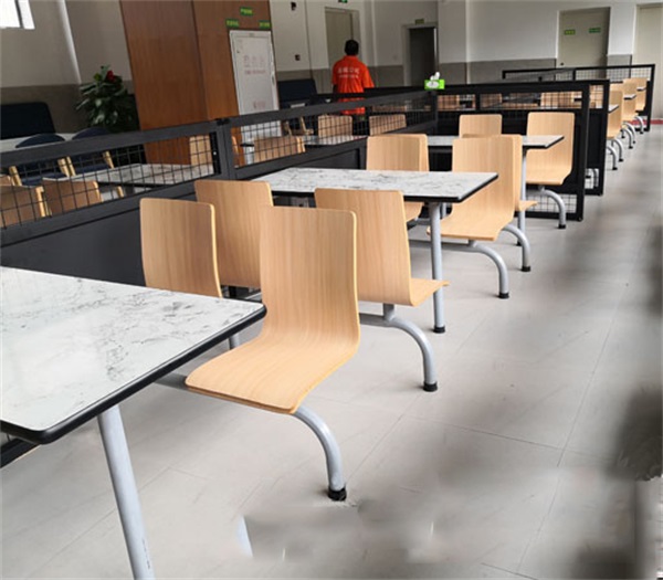 2022新款学校食堂餐桌椅4人位连体